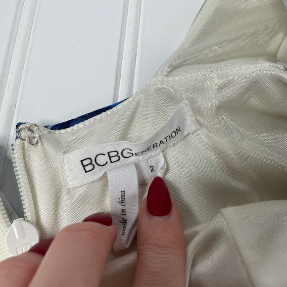 BCBGeneration Women’s White & Blue Floral Mini Square Neck Dress Size 2 - Picture 5 of 8